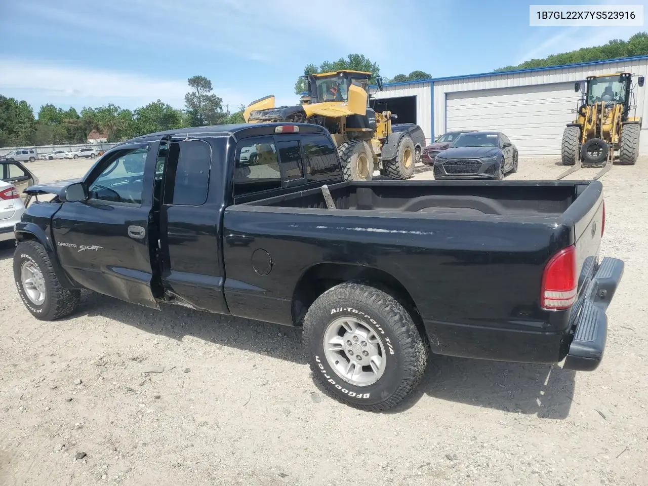 2000 Dodge Dakota VIN: 1B7GL22X7YS523916 Lot: 56334055