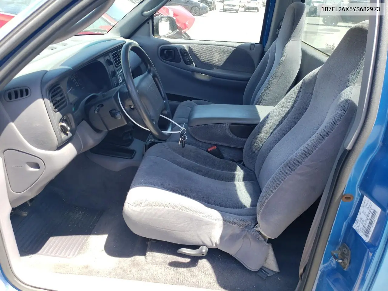 2000 Dodge Dakota VIN: 1B7FL26X5YS682973 Lot: 56680405