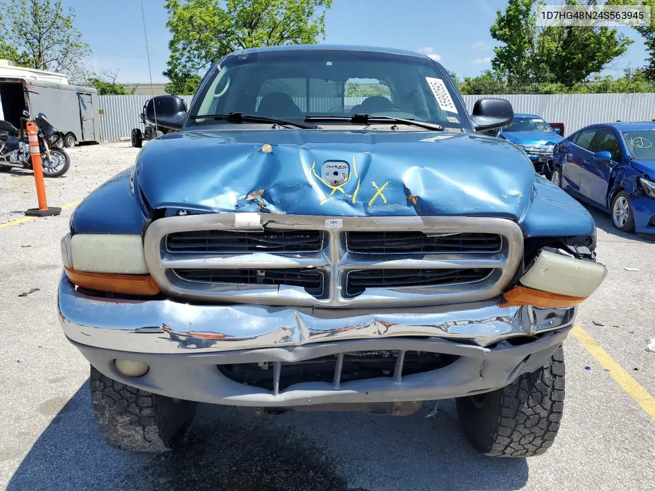 2003 Dodge Dakota Quad Slt VIN: 1D7HG48N24S563945 Lot: 55990595