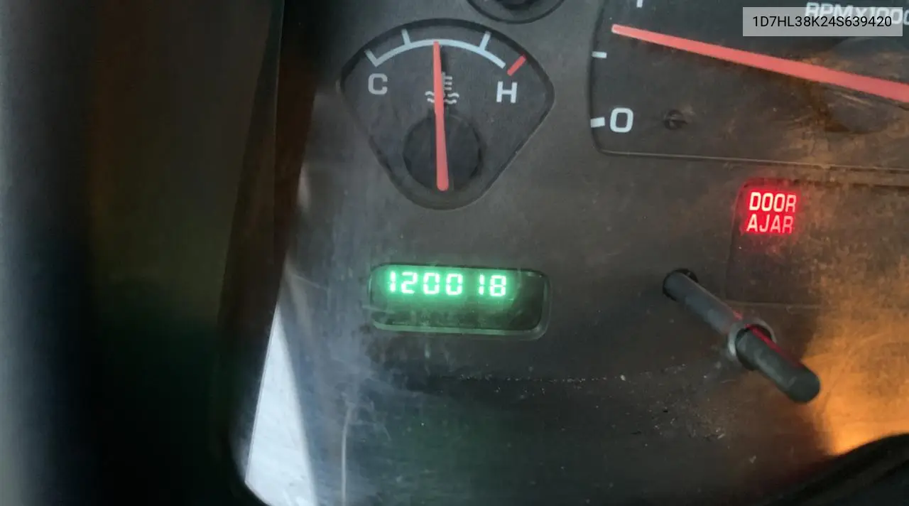 2004 Dodge Dakota Quad Sport VIN: 1D7HL38K24S639420 Lot: 64867545