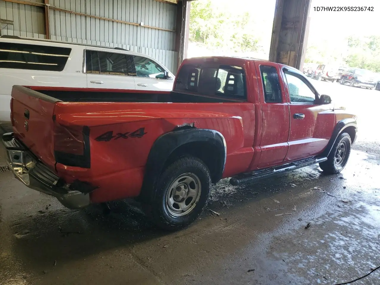 2005 Dodge Dakota St VIN: 1D7HW22K95S236742 Lot: 54056535