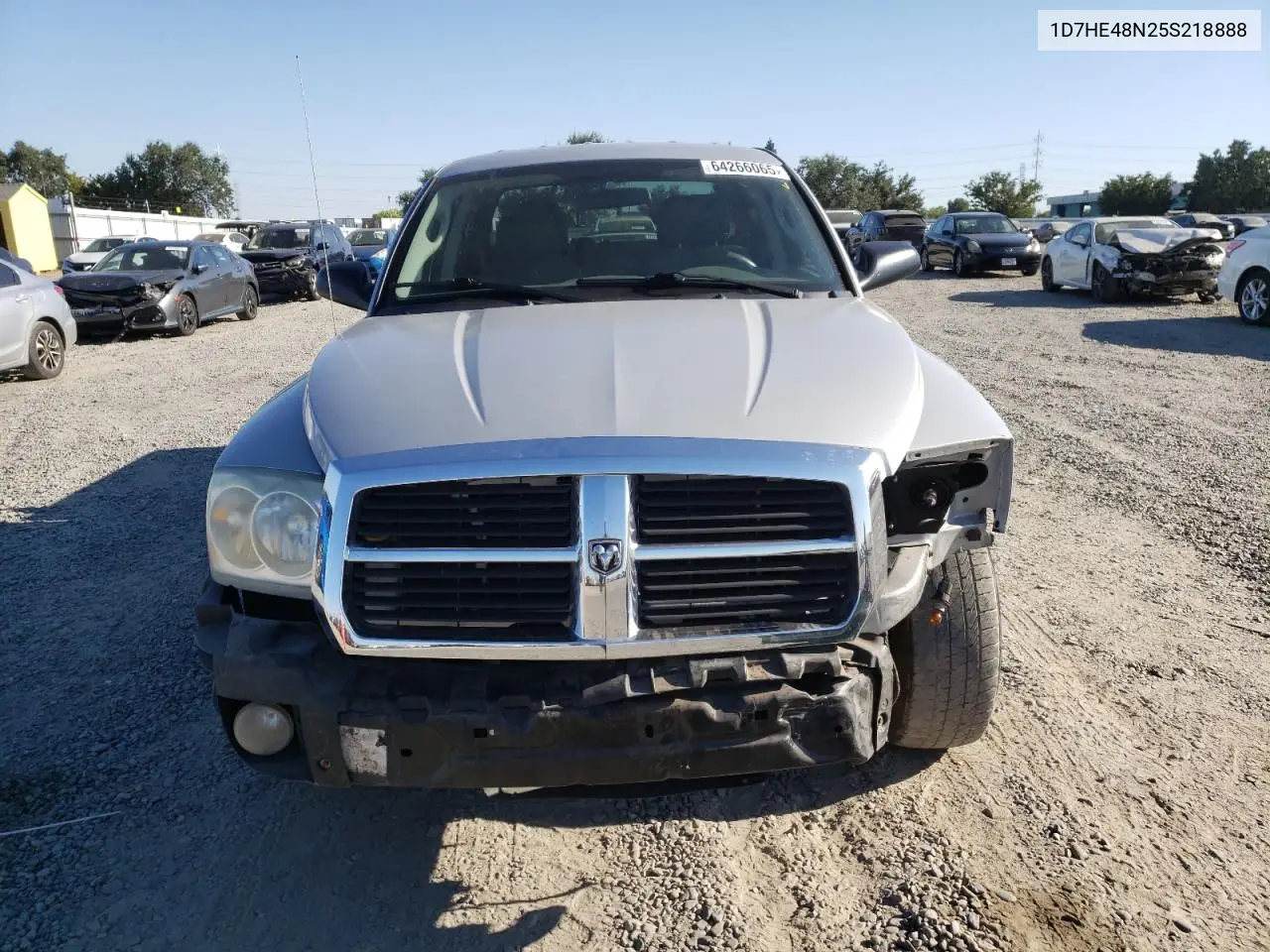 2005 Dodge Dakota Quad Slt VIN: 1D7HE48N25S218888 Lot: 64266065