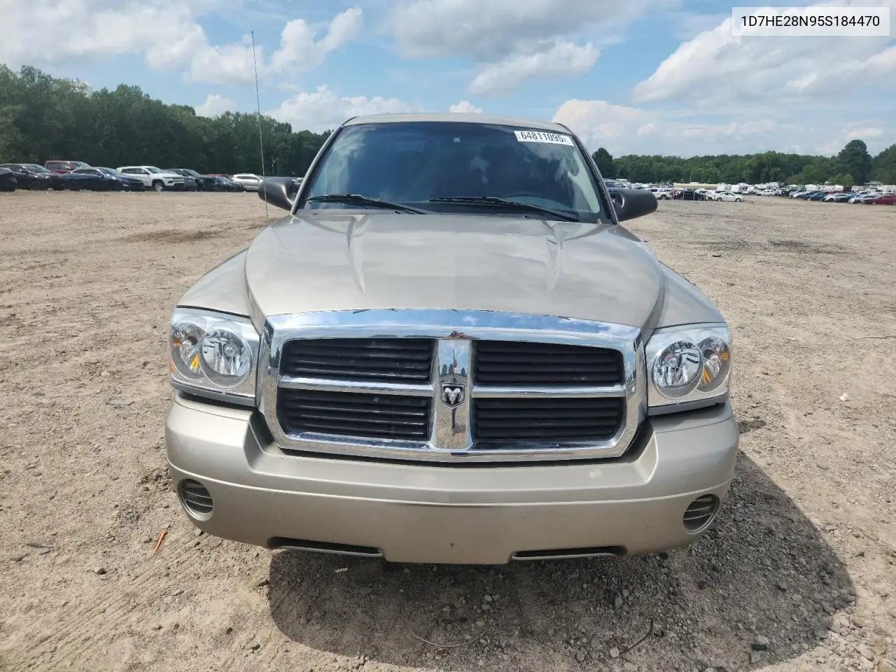 2005 Dodge Dakota Quad VIN: 1D7HE28N95S184470 Lot: 64811095