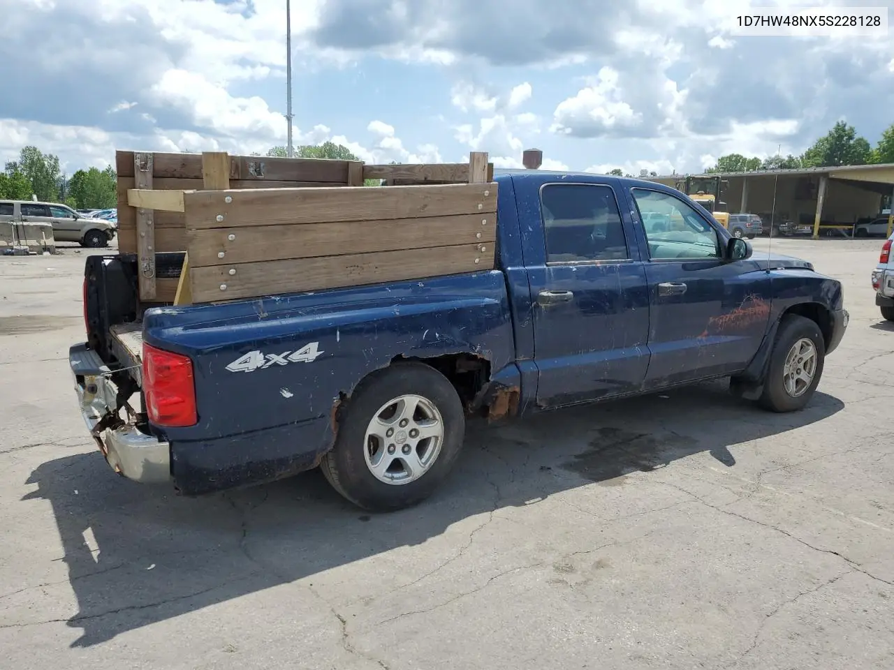 2005 Dodge Dakota Quad Slt VIN: 1D7HW48NX5S228128 Lot: 65044005
