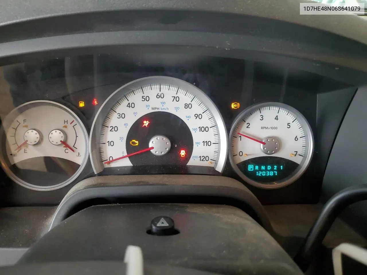 2006 Dodge Dakota Quad Slt VIN: 1D7HE48N06S641079 Lot: 61915825