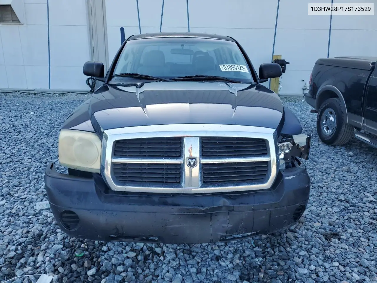 2007 Dodge Dakota Quad VIN: 1D3HW28P17S173529 Lot: 51895125