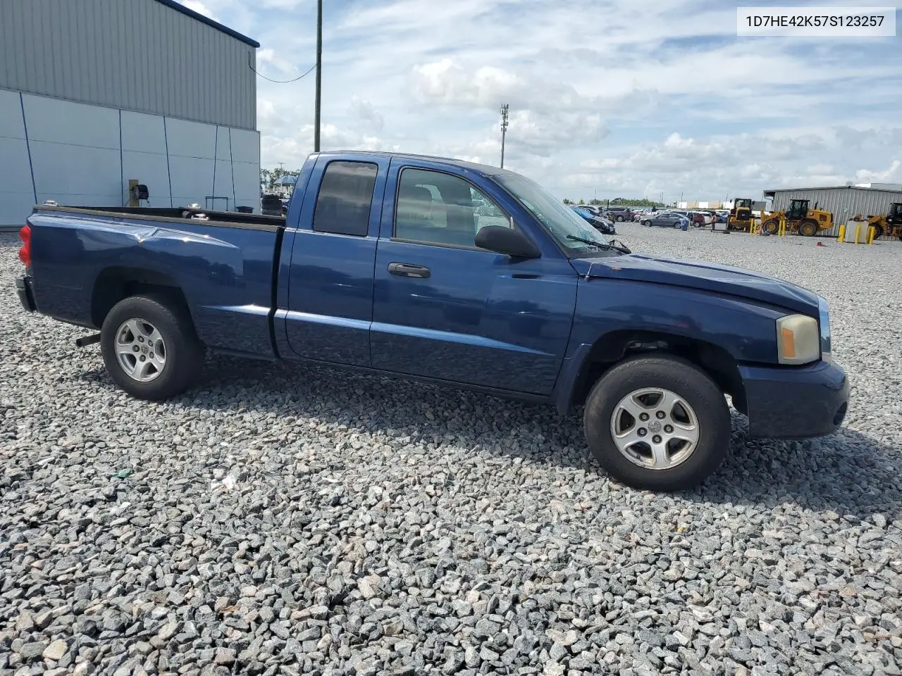 2007 Dodge Dakota Slt VIN: 1D7HE42K57S123257 Lot: 60777105