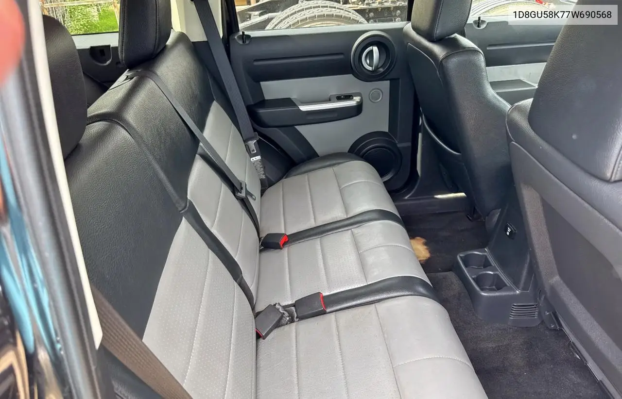 2007 Dodge Nitro Slt VIN: 1D8GU58K77W690568 Lot: 61766405
