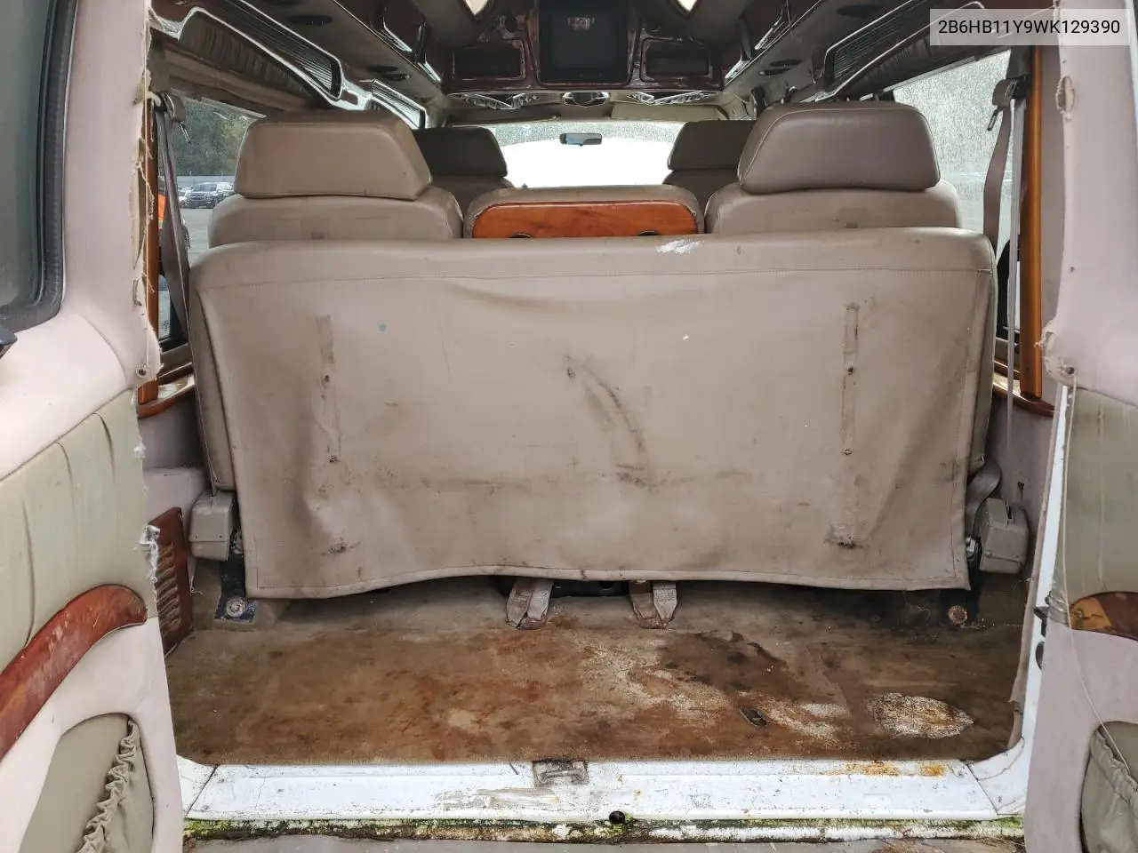 1998 Dodge Ram Van B1500 VIN: 2B6HB11Y9WK129390 Lot: 55708245
