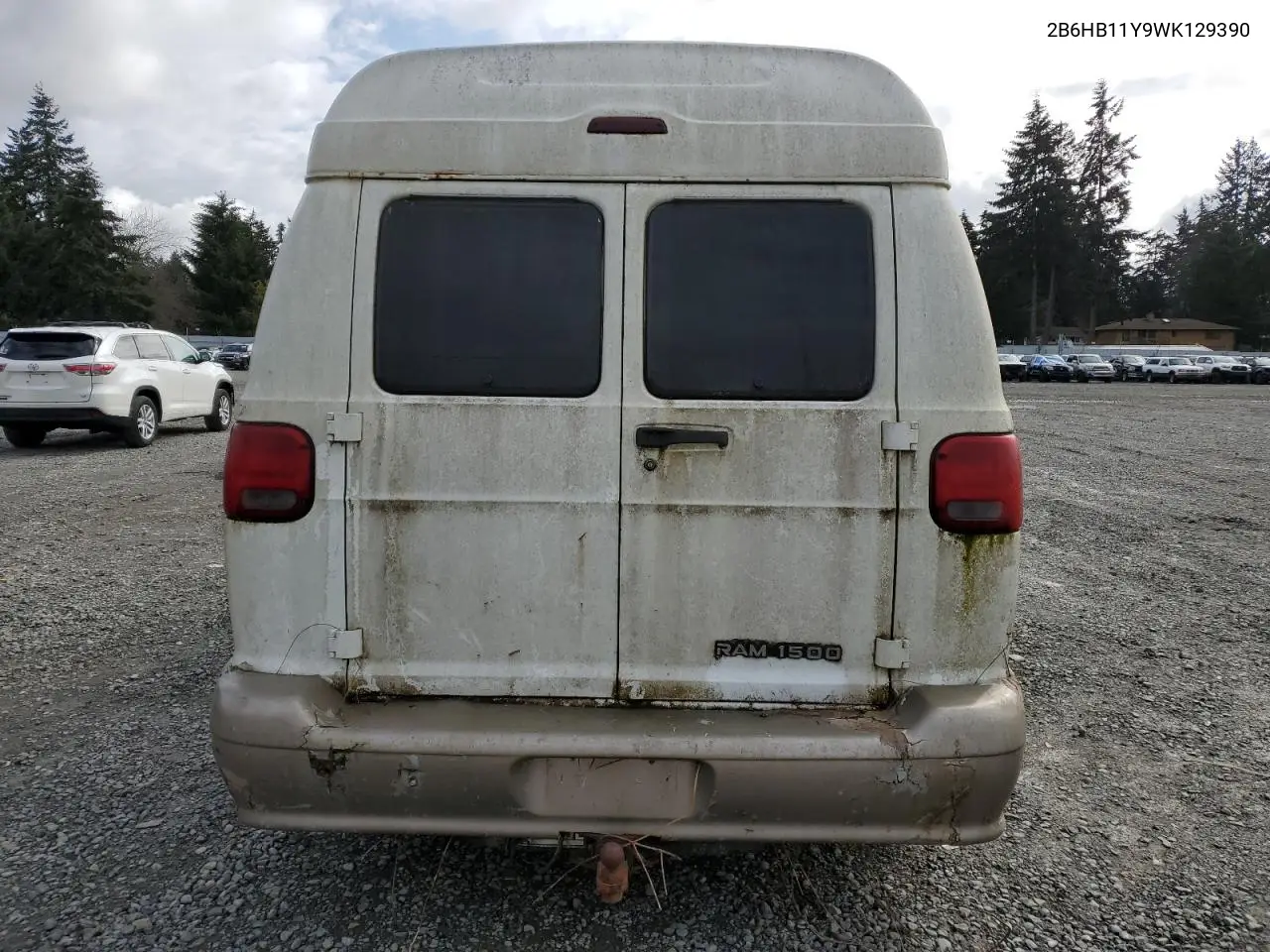 1998 Dodge Ram Van B1500 VIN: 2B6HB11Y9WK129390 Lot: 55708245