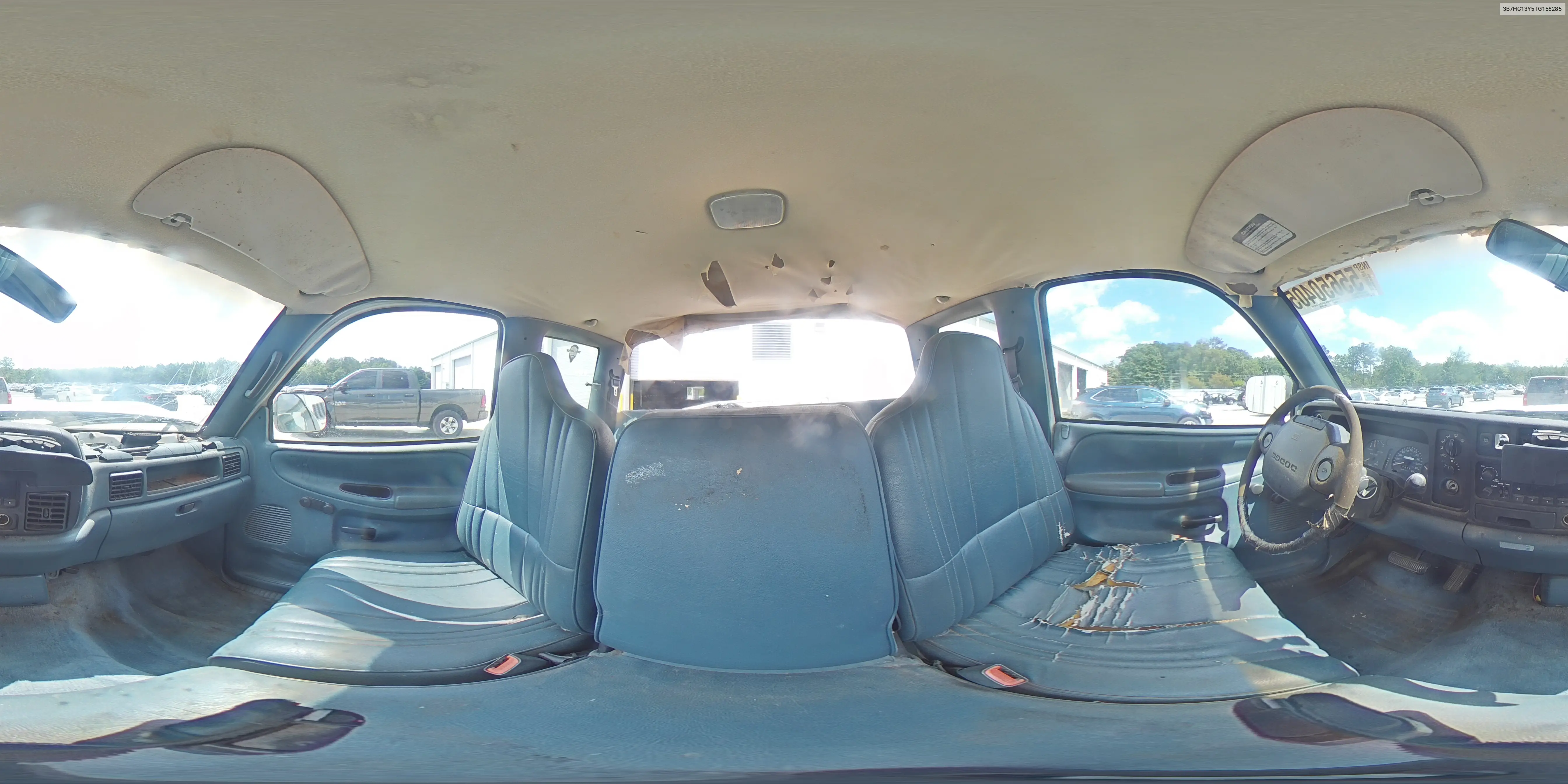 1996 Dodge Ram 1500 VIN: 3B7HC13Y5TG158285 Lot: 55650405