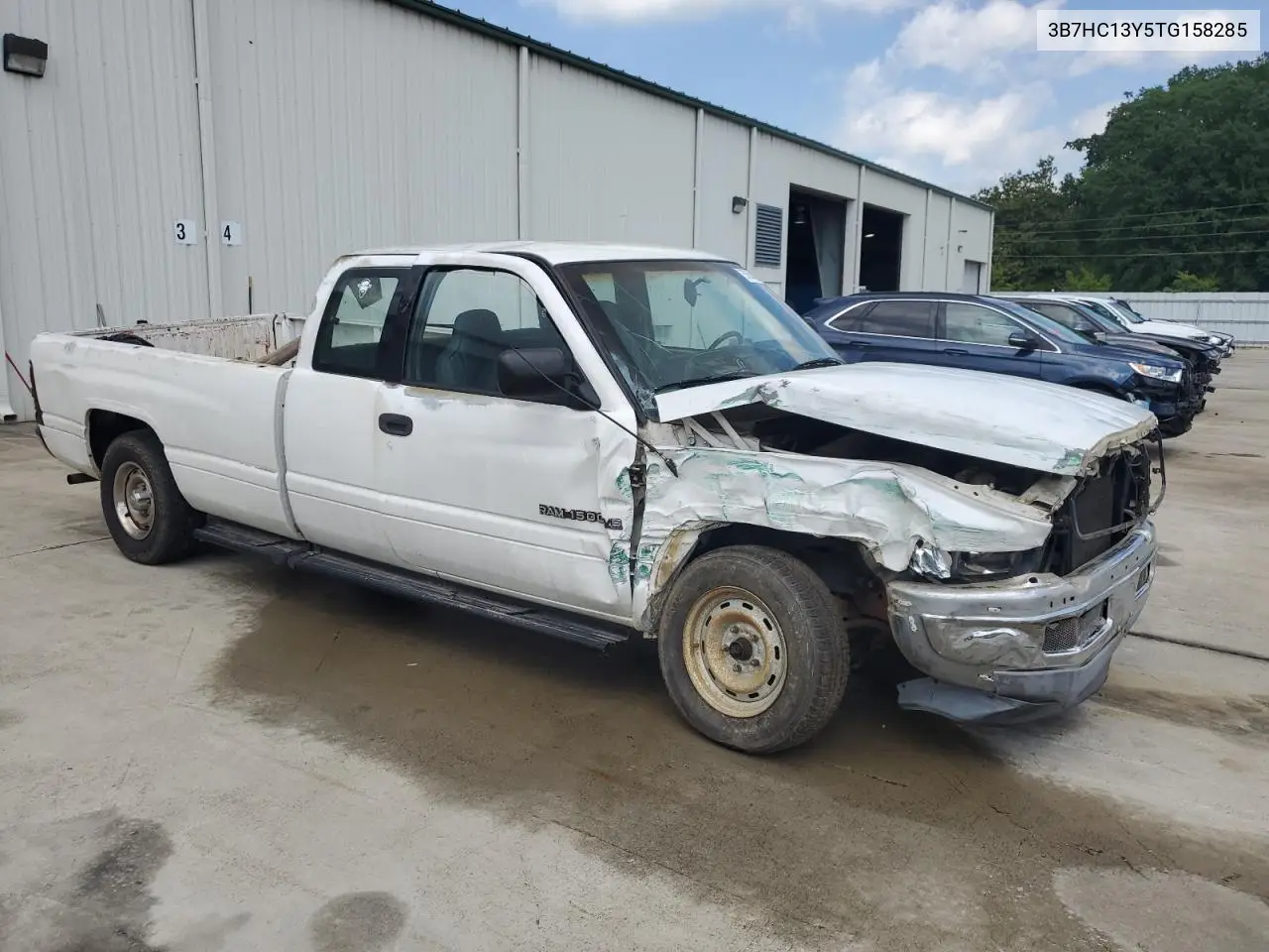 1996 Dodge Ram 1500 VIN: 3B7HC13Y5TG158285 Lot: 55650405