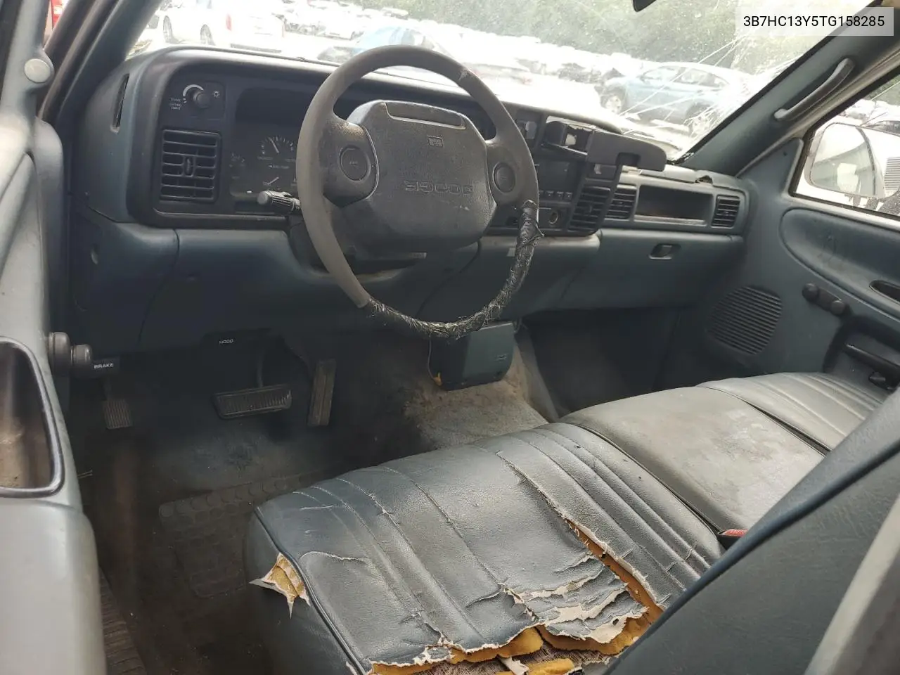 1996 Dodge Ram 1500 VIN: 3B7HC13Y5TG158285 Lot: 55650405