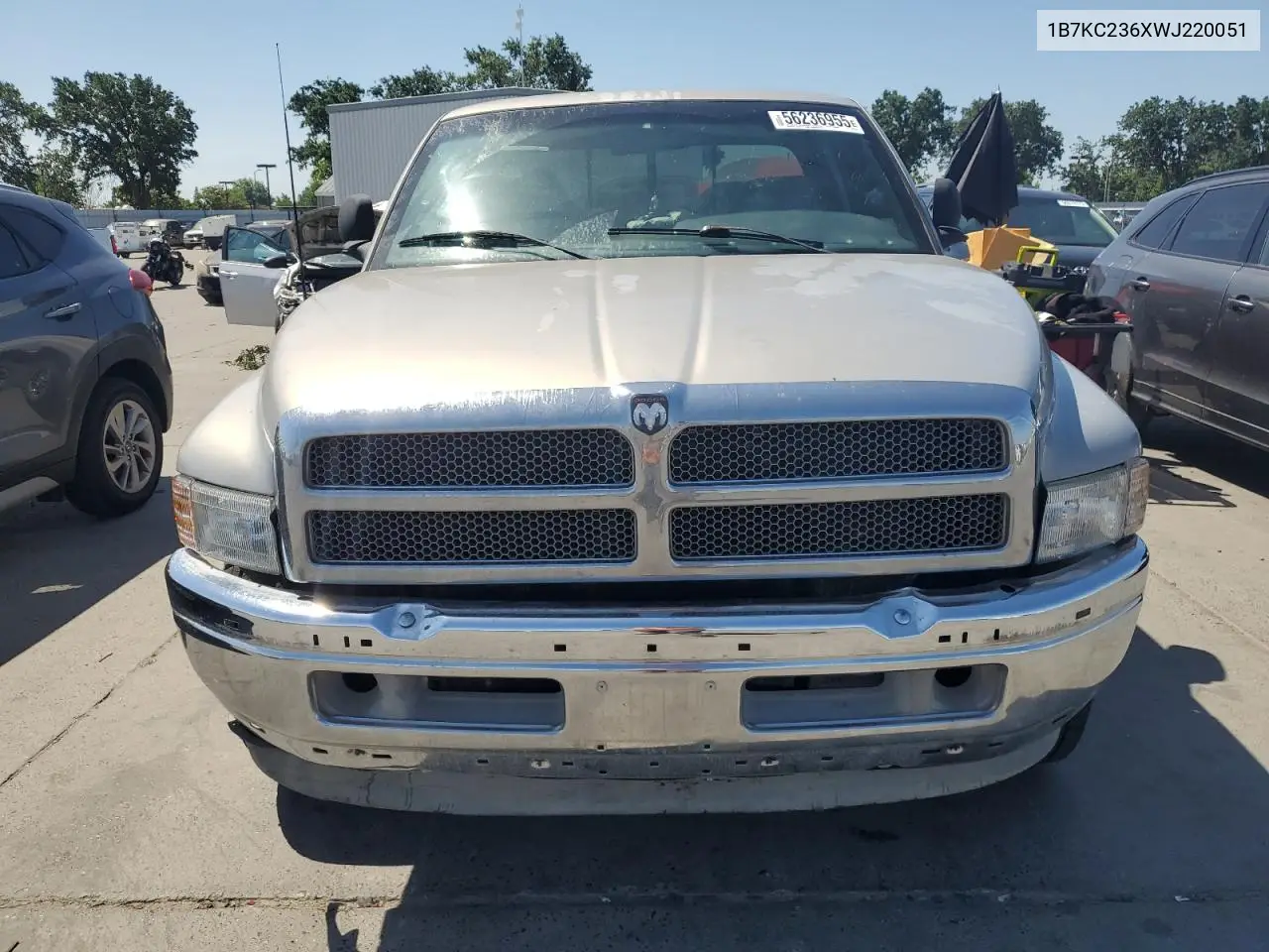 1998 Dodge Ram 2500 VIN: 1B7KC236XWJ220051 Lot: 56236955