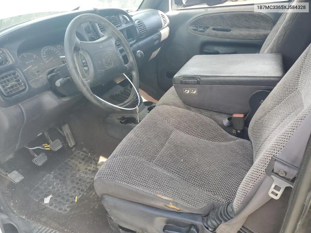 1999 Dodge Ram 3500 VIN: 1B7MC3365XJ584328 Lot: 62157015