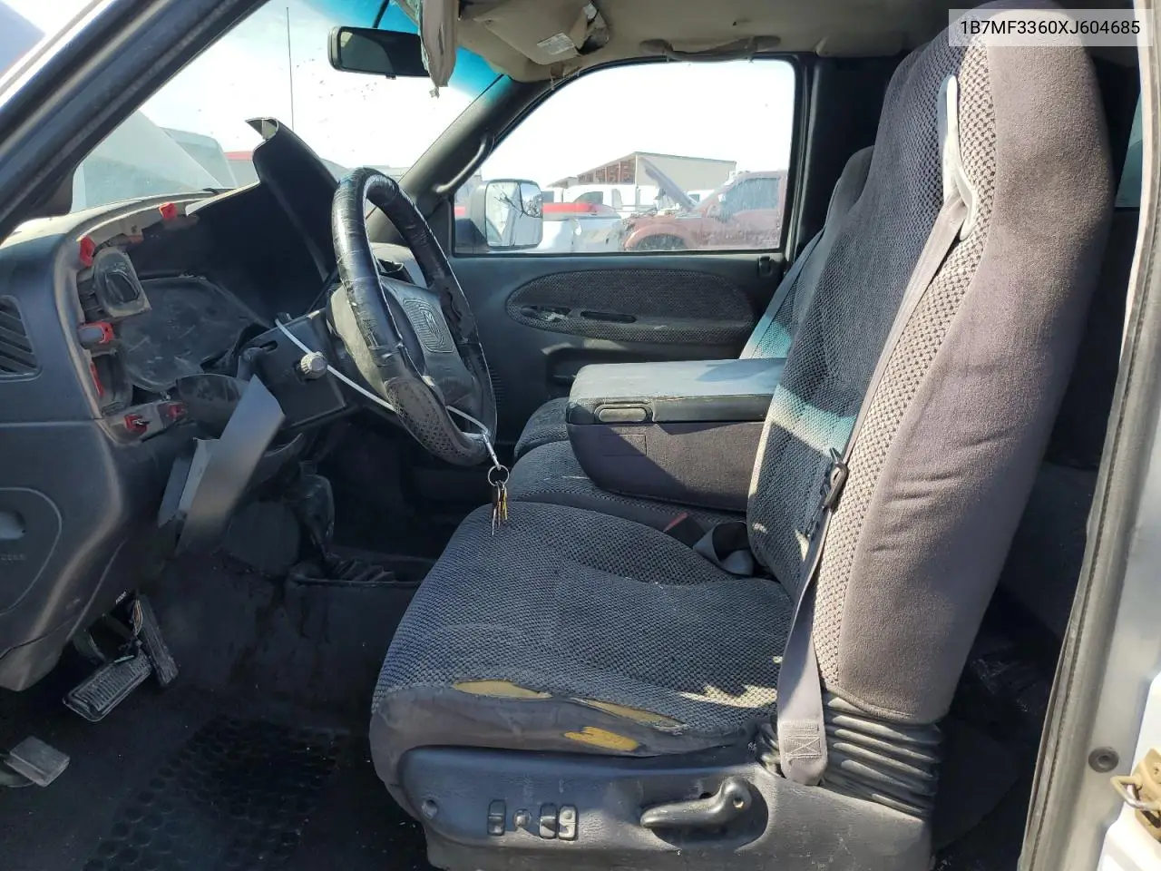 1999 Dodge Ram 3500 VIN: 1B7MF3360XJ604685 Lot: 65044415