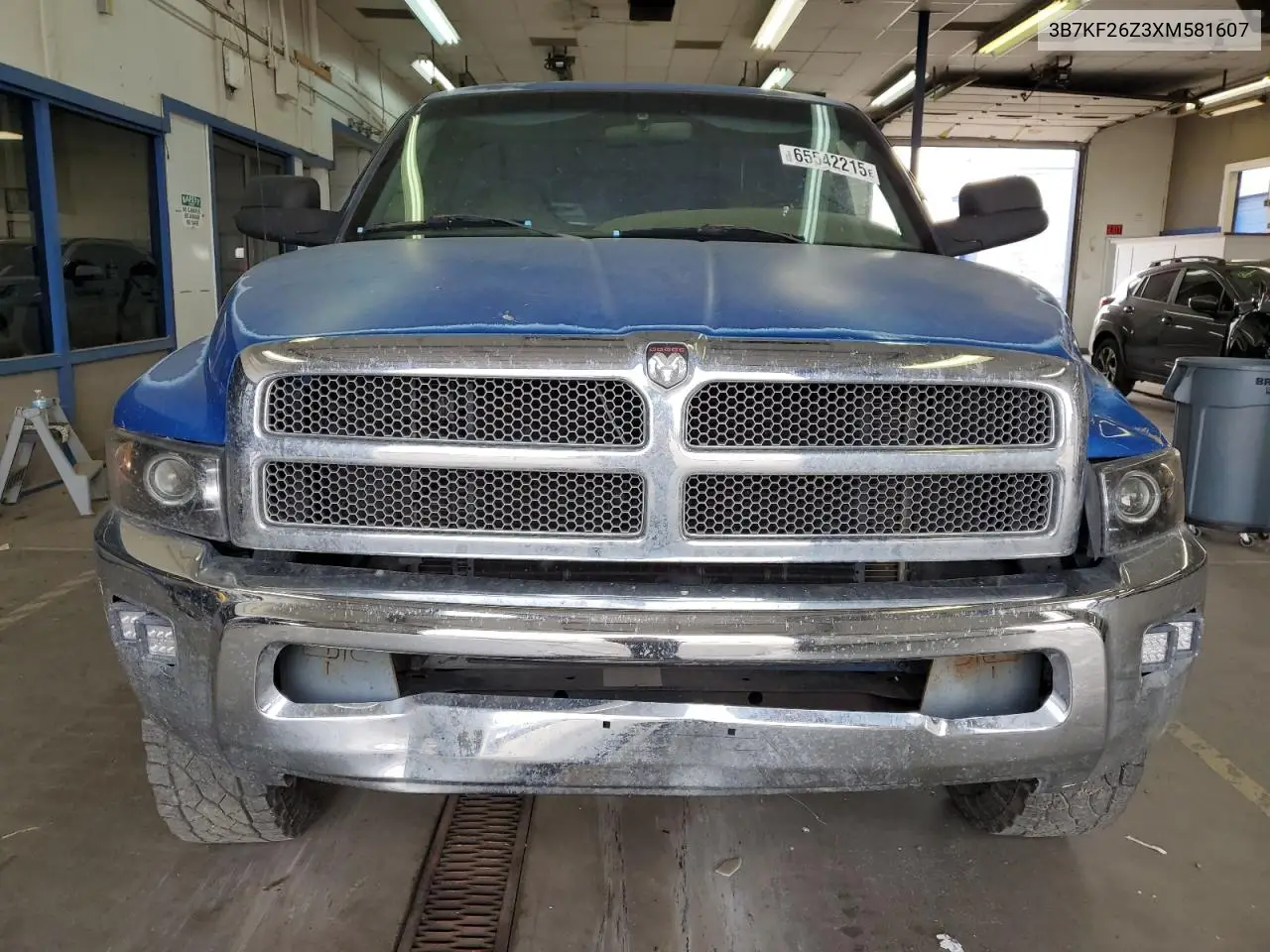 1999 Dodge Ram 2500 VIN: 3B7KF26Z3XM581607 Lot: 65542215