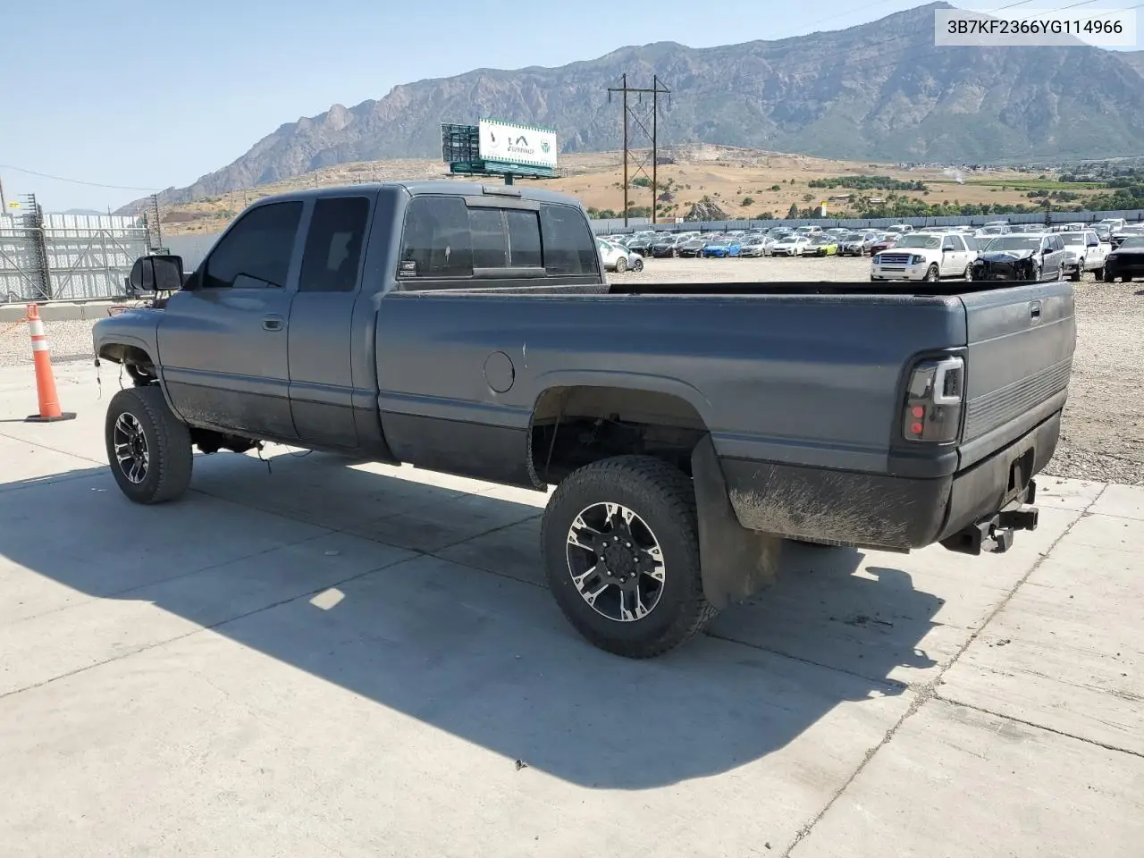 2000 Dodge Ram 2500 VIN: 3B7KF2366YG114966 Lot: 61997115