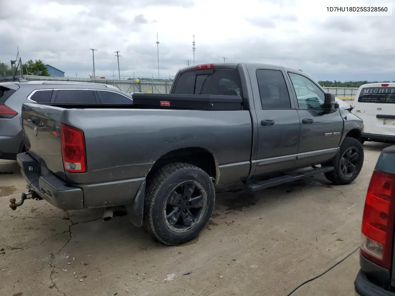 2005 Dodge Ram 1500 St VIN: 1D7HU18D25S328560 Lot: 61585485