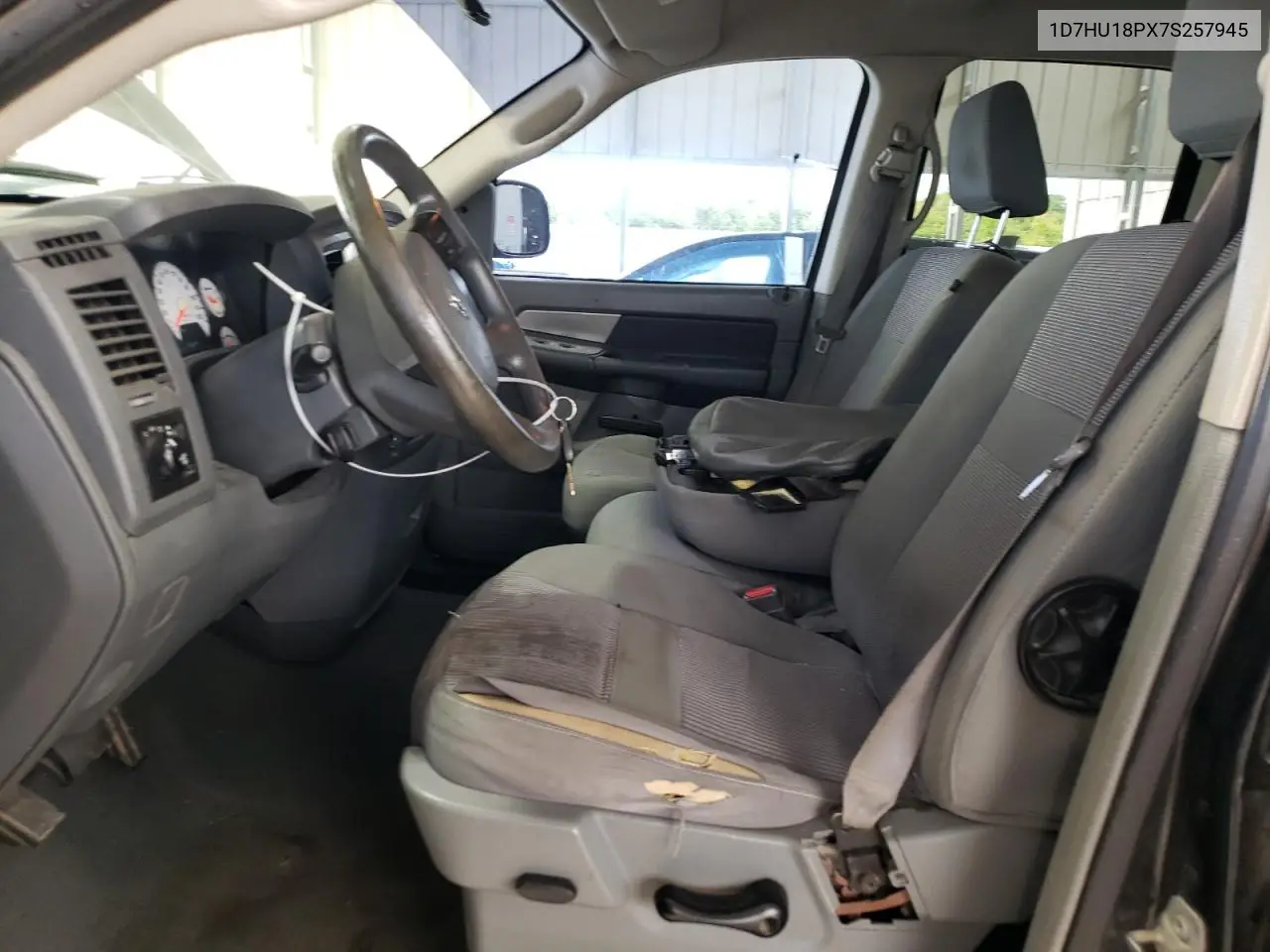 2007 Dodge Ram 1500 St VIN: 1D7HU18PX7S257945 Lot: 62857585