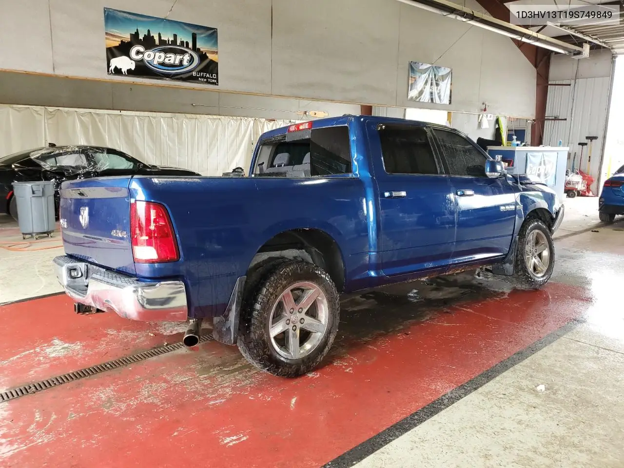 2009 Dodge Ram 1500 VIN: 1D3HV13T19S749849 Lot: 62477255