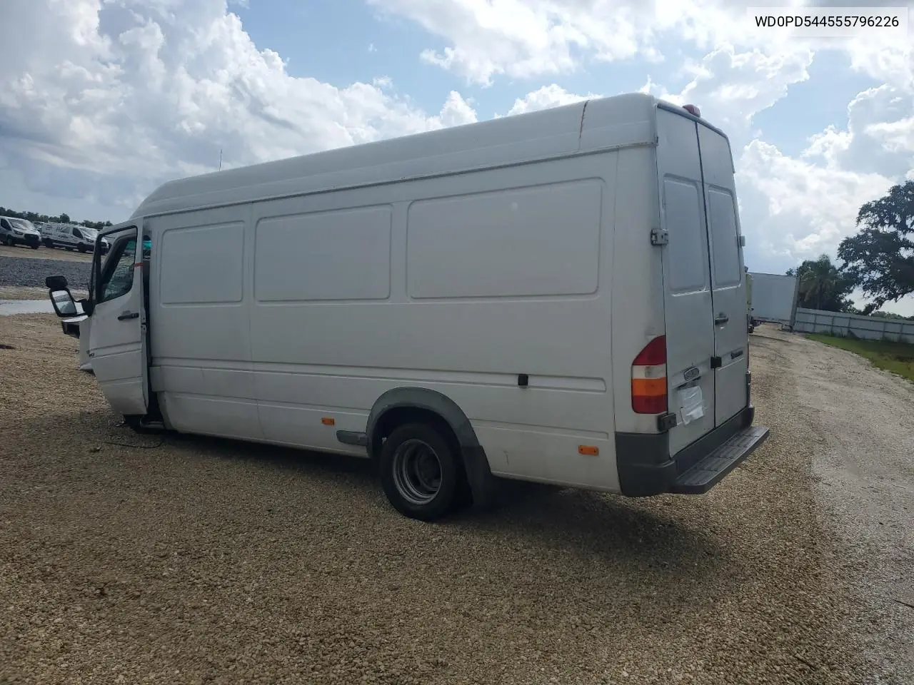 2005 Dodge Sprinter 3500 VIN: WD0PD544555796226 Lot: 57950445
