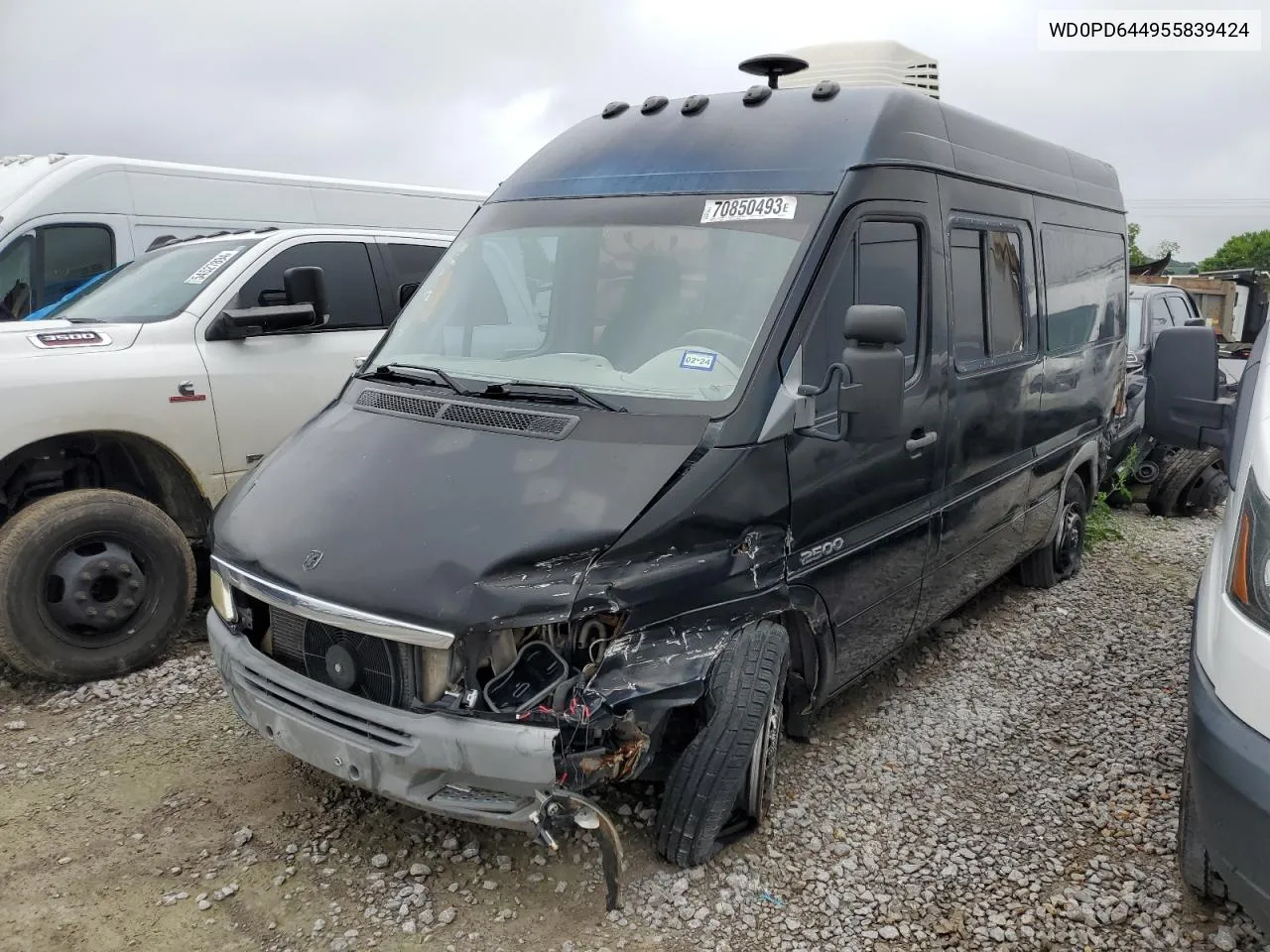 2005 Dodge Sprinter 2500 VIN: WD0PD644955839424 Lot: 70850493