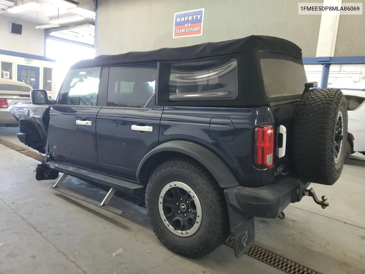 2021 Ford Bronco Base VIN: 1FMEE5DP8MLA86069 Lot: 53457875