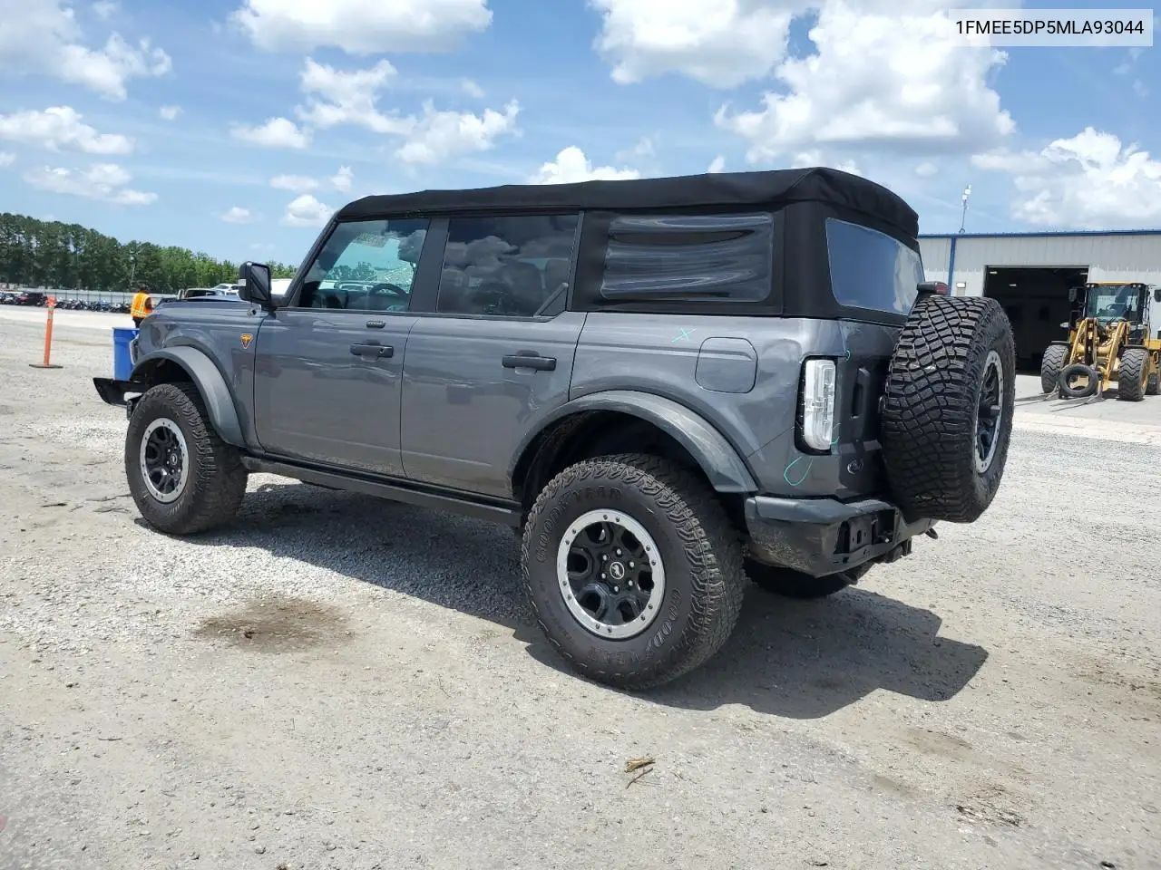 2021 Ford Bronco Base VIN: 1FMEE5DP5MLA93044 Lot: 61950205