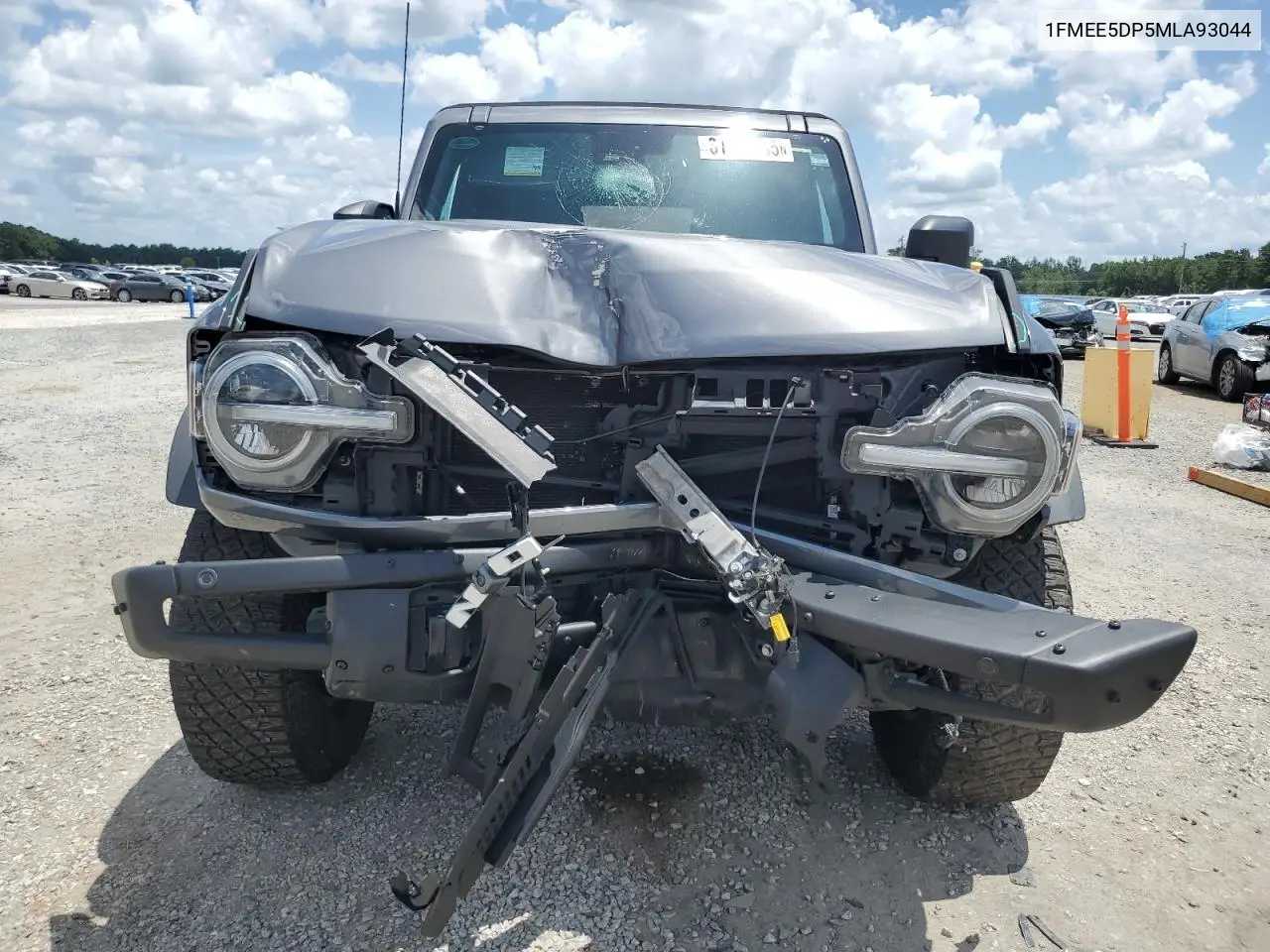 2021 Ford Bronco Base VIN: 1FMEE5DP5MLA93044 Lot: 61950205