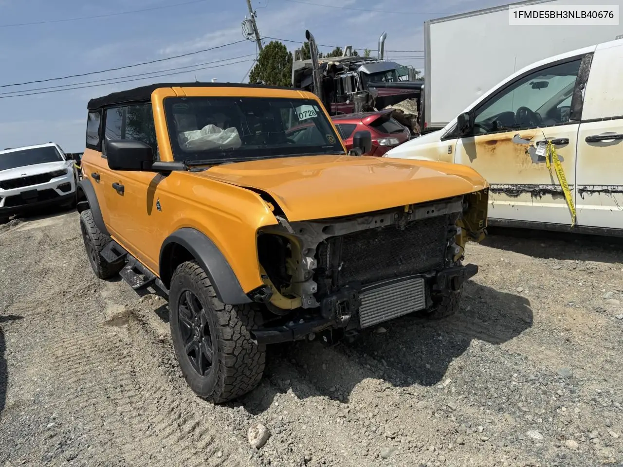 2022 Ford Bronco Base VIN: 1FMDE5BH3NLB40676 Lot: 60601755