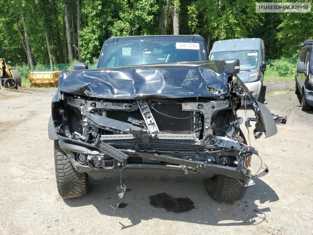 2022 Ford Bronco Base VIN: 1FMEE5DP6NLB29910 Lot: 63012245