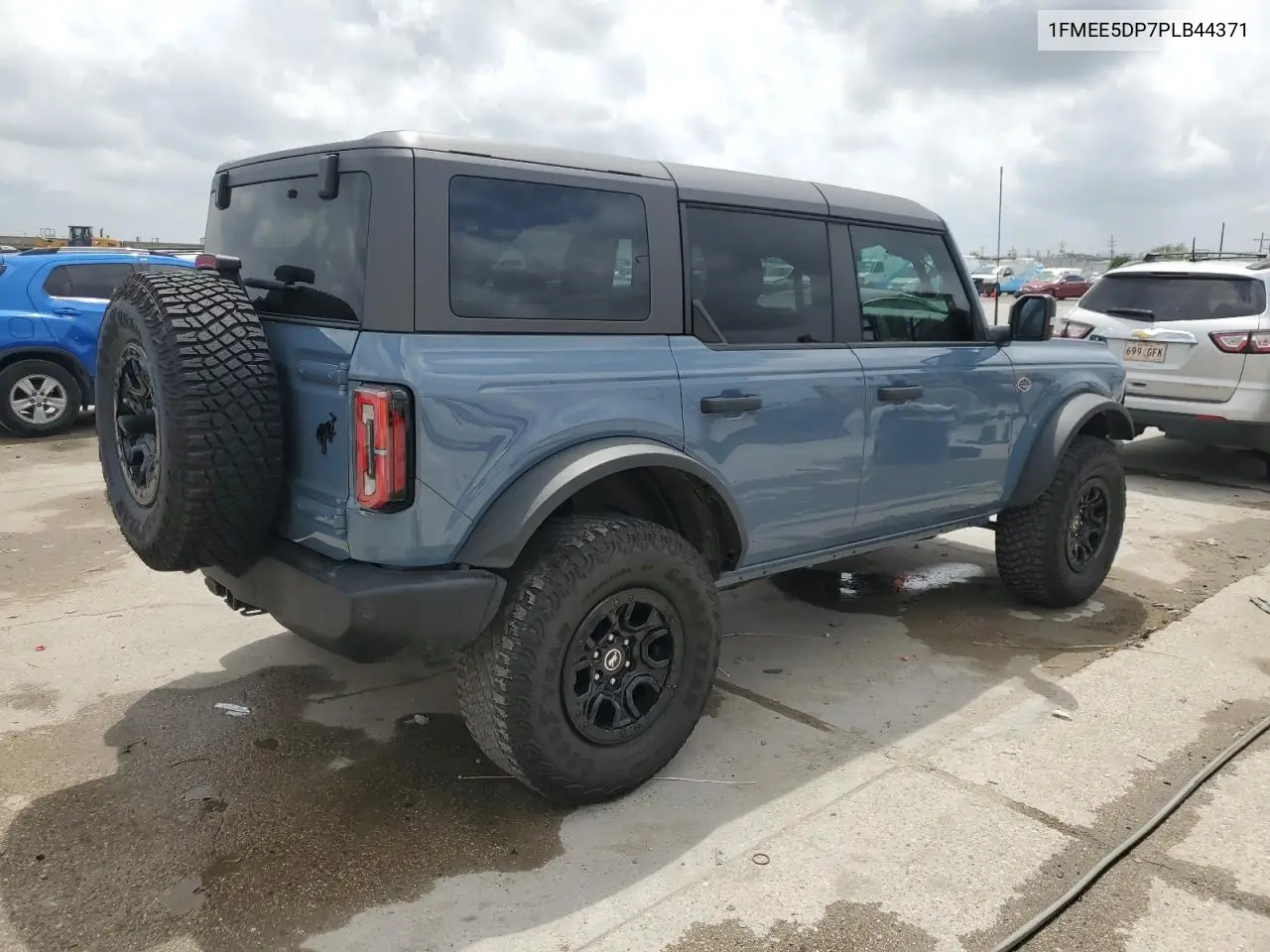 2023 Ford Bronco Base VIN: 1FMEE5DP7PLB44371 Lot: 49742375
