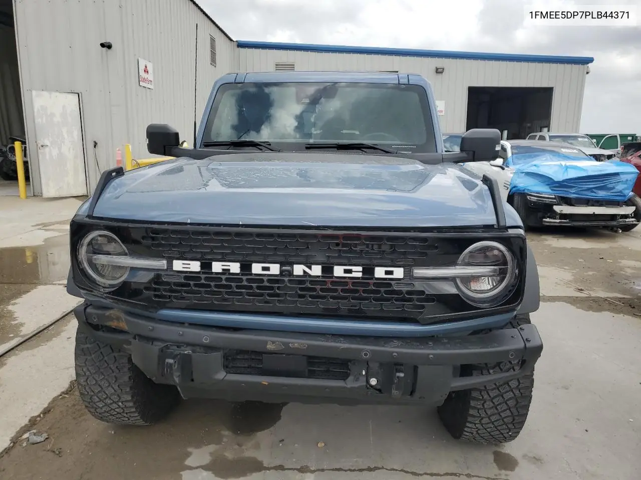 2023 Ford Bronco Base VIN: 1FMEE5DP7PLB44371 Lot: 49742375