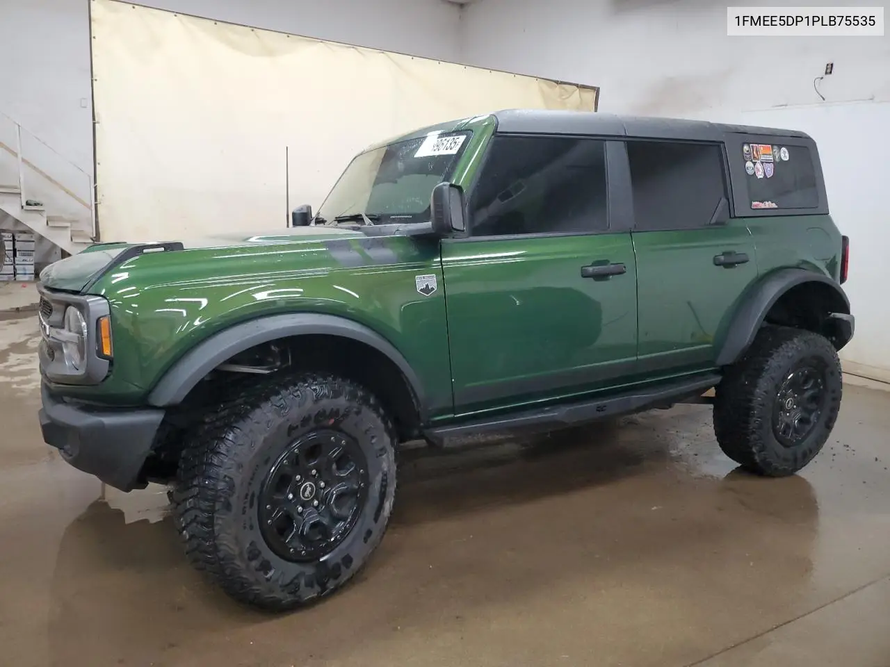 2023 Ford Bronco Base VIN: 1FMEE5DP1PLB75535 Lot: 61996135