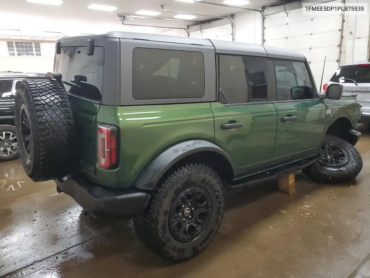 2023 Ford Bronco Base VIN: 1FMEE5DP1PLB75535 Lot: 61996135