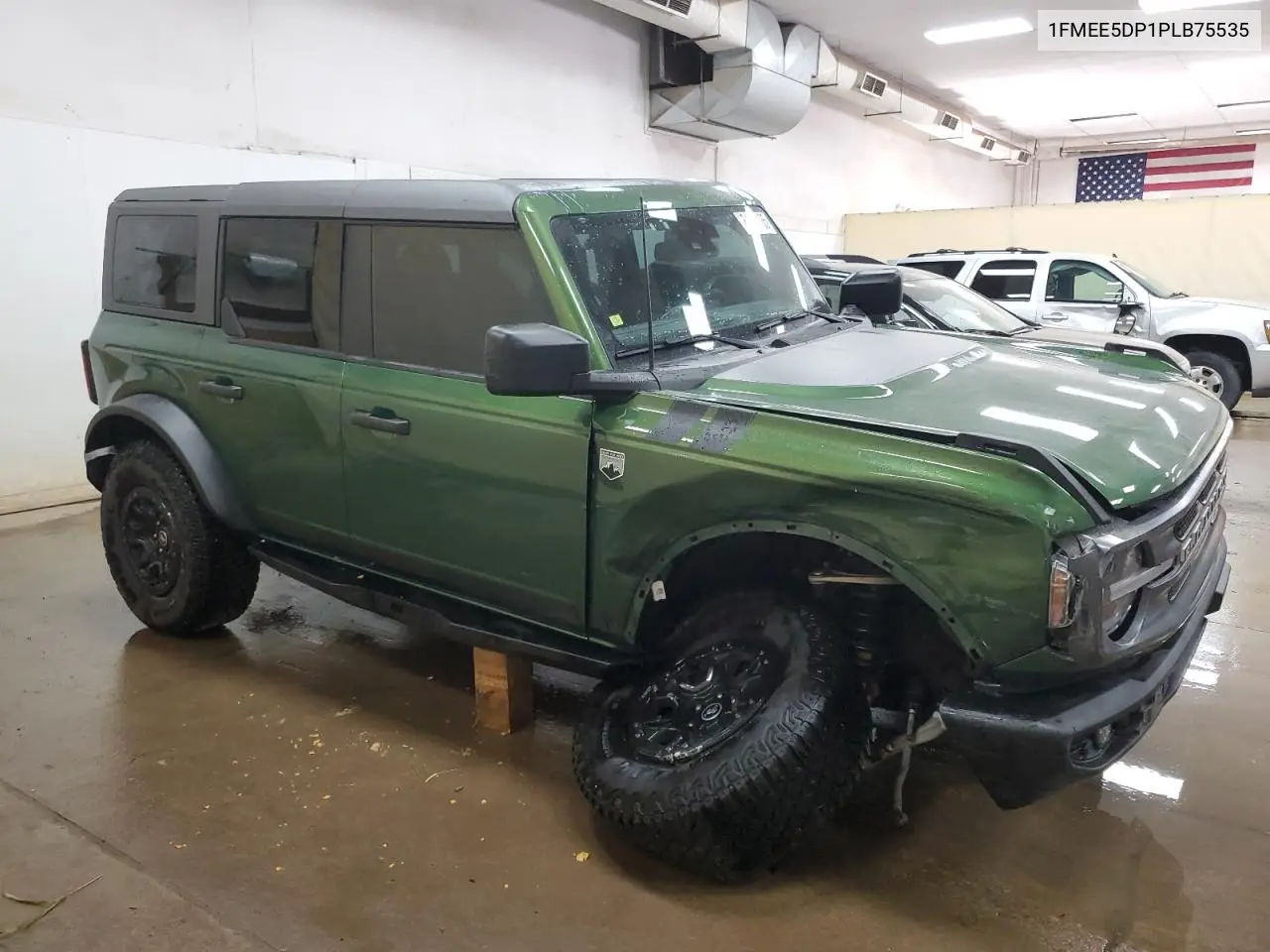 2023 Ford Bronco Base VIN: 1FMEE5DP1PLB75535 Lot: 61996135