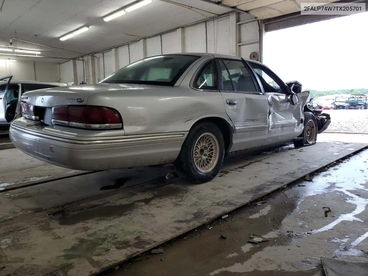 1996 Ford Crown Victoria Lx VIN: 2FALP74W7TX205701 Lot: 60519165