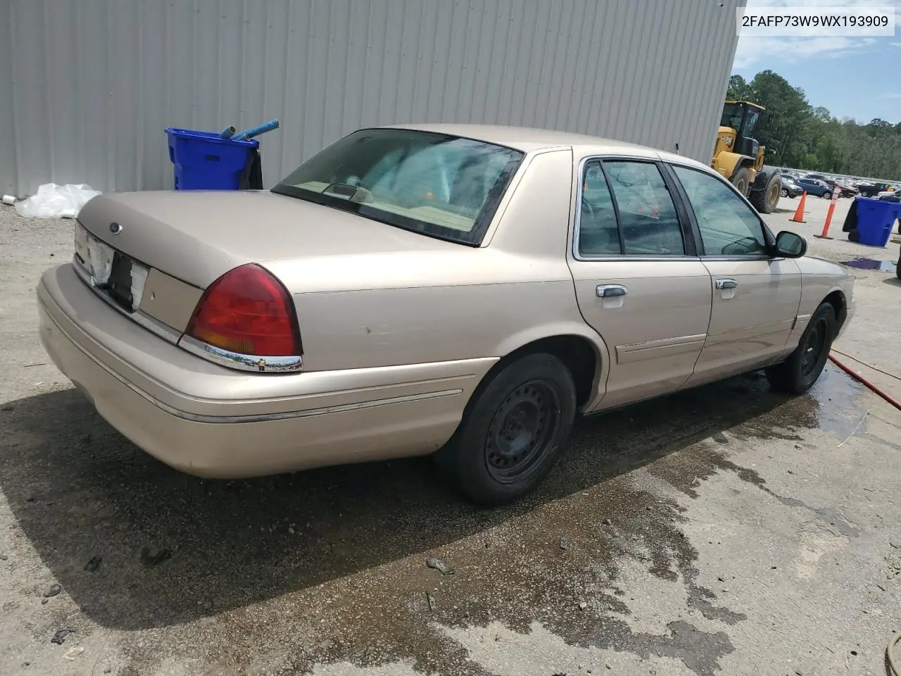 1998 Ford Crown Victoria VIN: 2FAFP73W9WX193909 Lot: 59471915