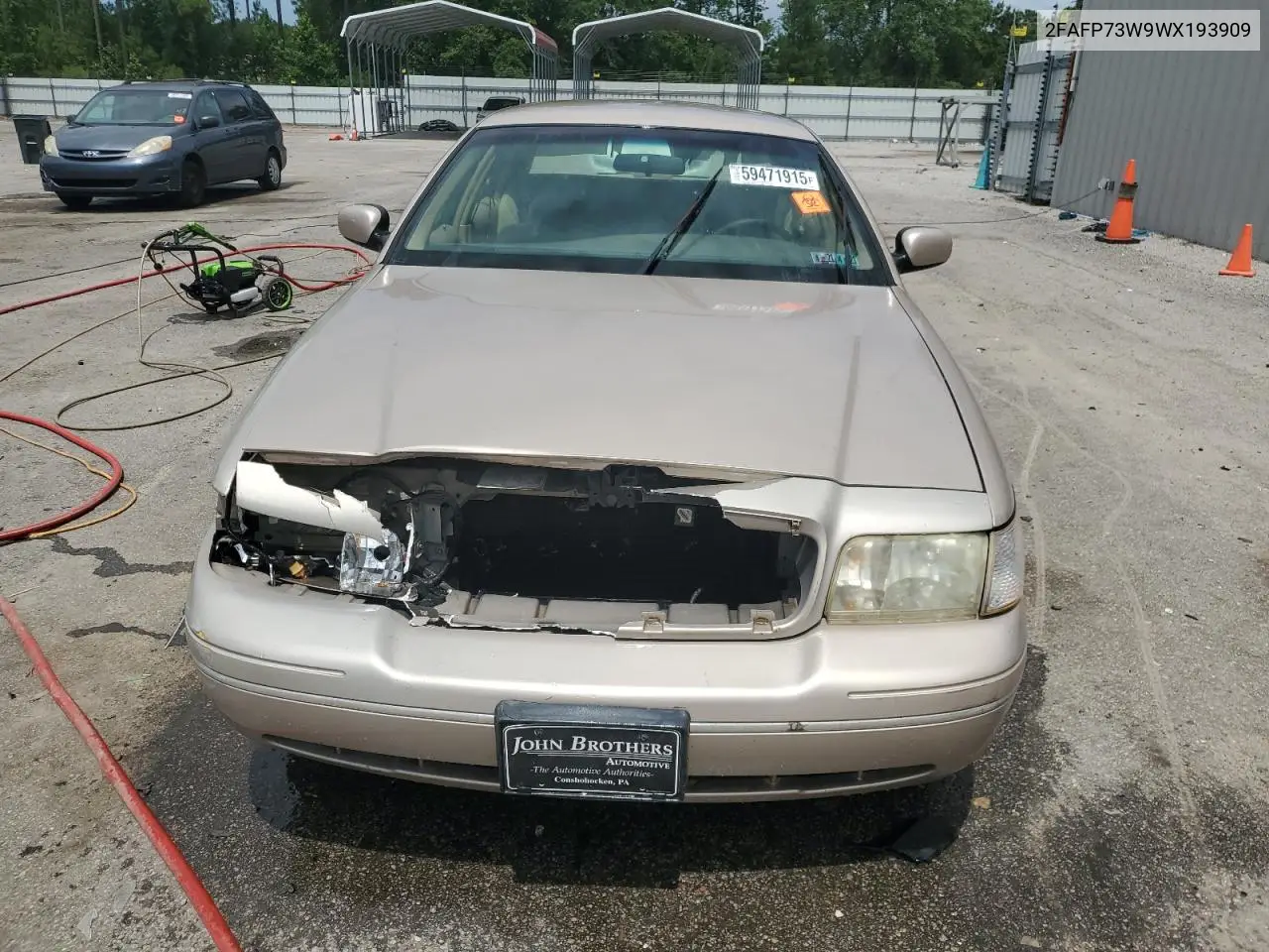 1998 Ford Crown Victoria VIN: 2FAFP73W9WX193909 Lot: 59471915