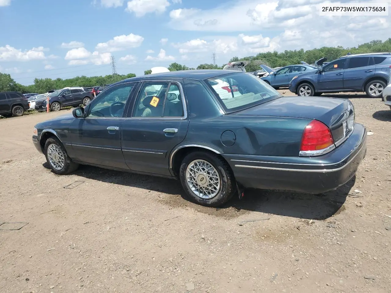1998 Ford Crown Victoria VIN: 2FAFP73W5WX175634 Lot: 62592975