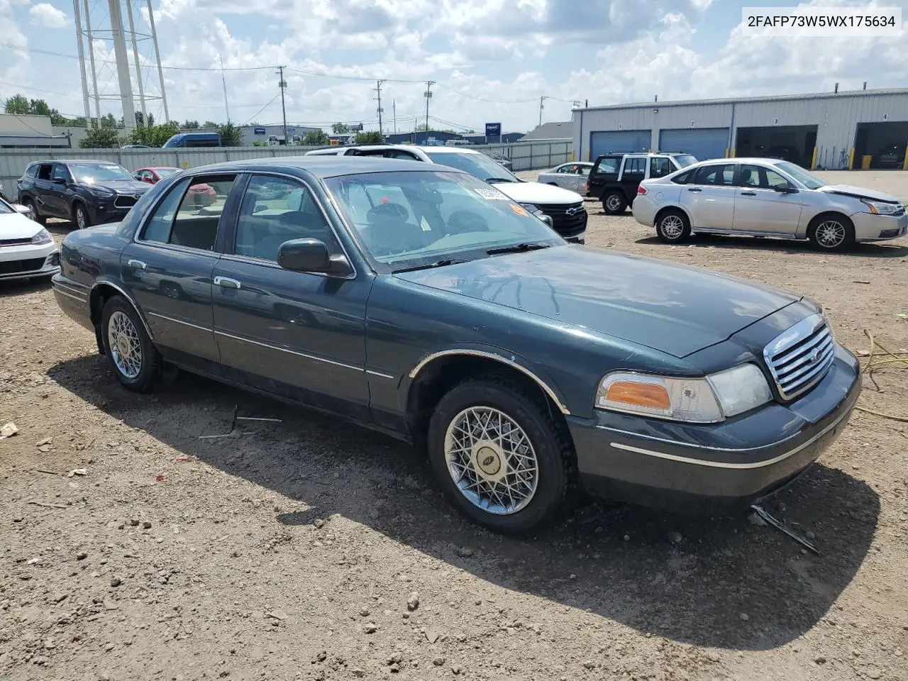 1998 Ford Crown Victoria VIN: 2FAFP73W5WX175634 Lot: 62592975
