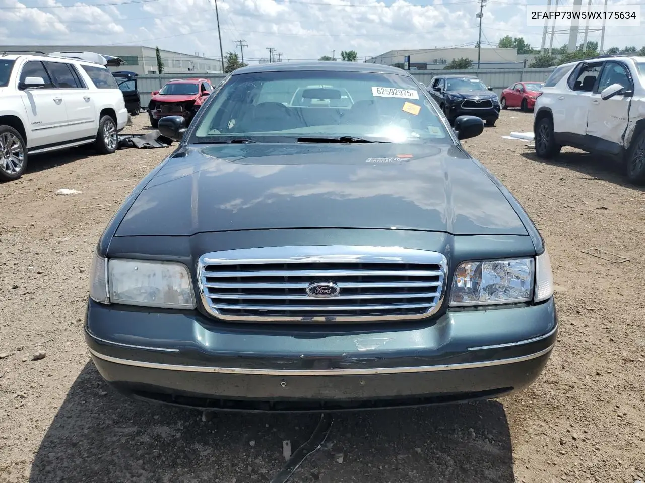 1998 Ford Crown Victoria VIN: 2FAFP73W5WX175634 Lot: 62592975