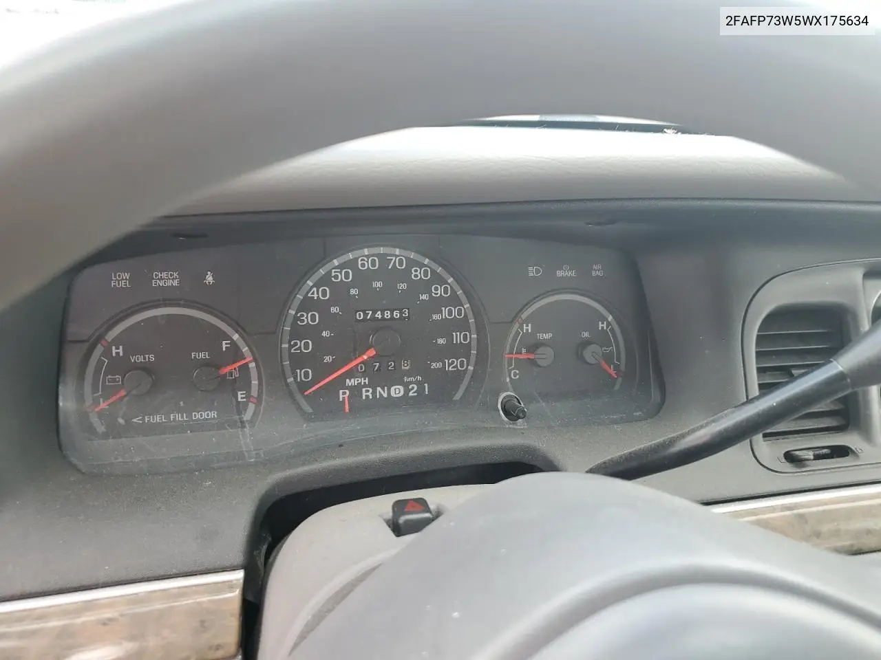 1998 Ford Crown Victoria VIN: 2FAFP73W5WX175634 Lot: 62592975