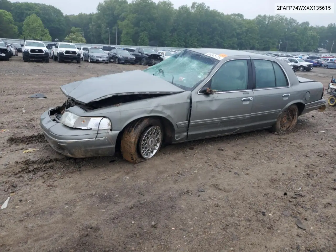 1999 Ford Crown Victoria Lx VIN: 2FAFP74WXXX135615 Lot: 56041175