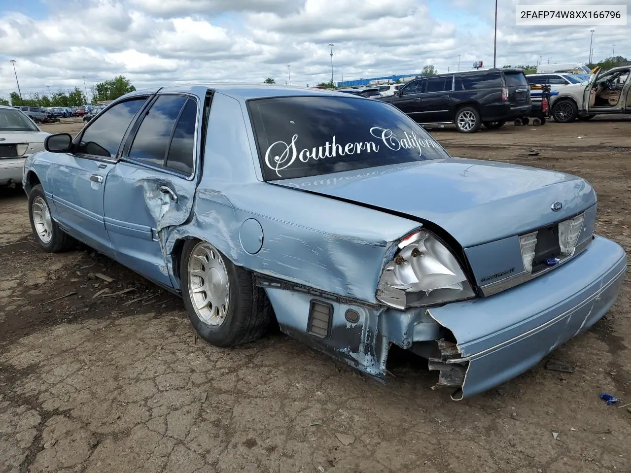 1999 Ford Crown Victoria Lx VIN: 2FAFP74W8XX166796 Lot: 56902525