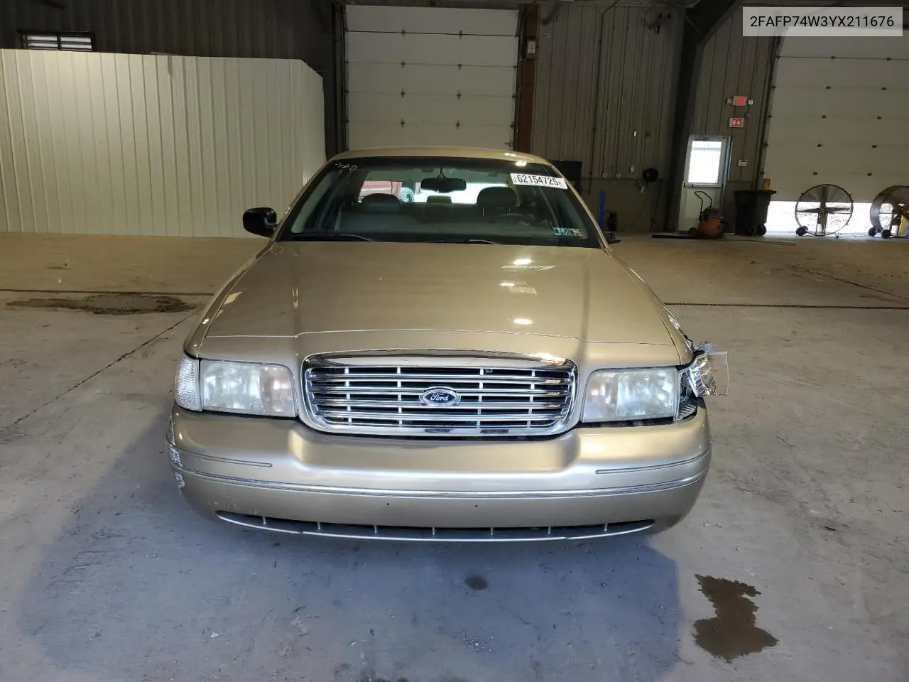 2000 Ford Crown Victoria Lx VIN: 2FAFP74W3YX211676 Lot: 62154725