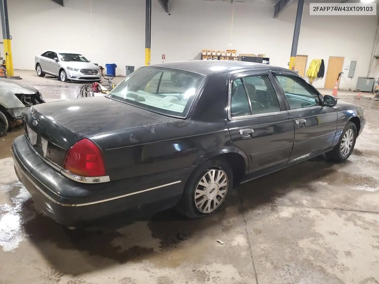 2003 Ford Crown Victoria Lx VIN: 2FAFP74W43X109103 Lot: 61750155