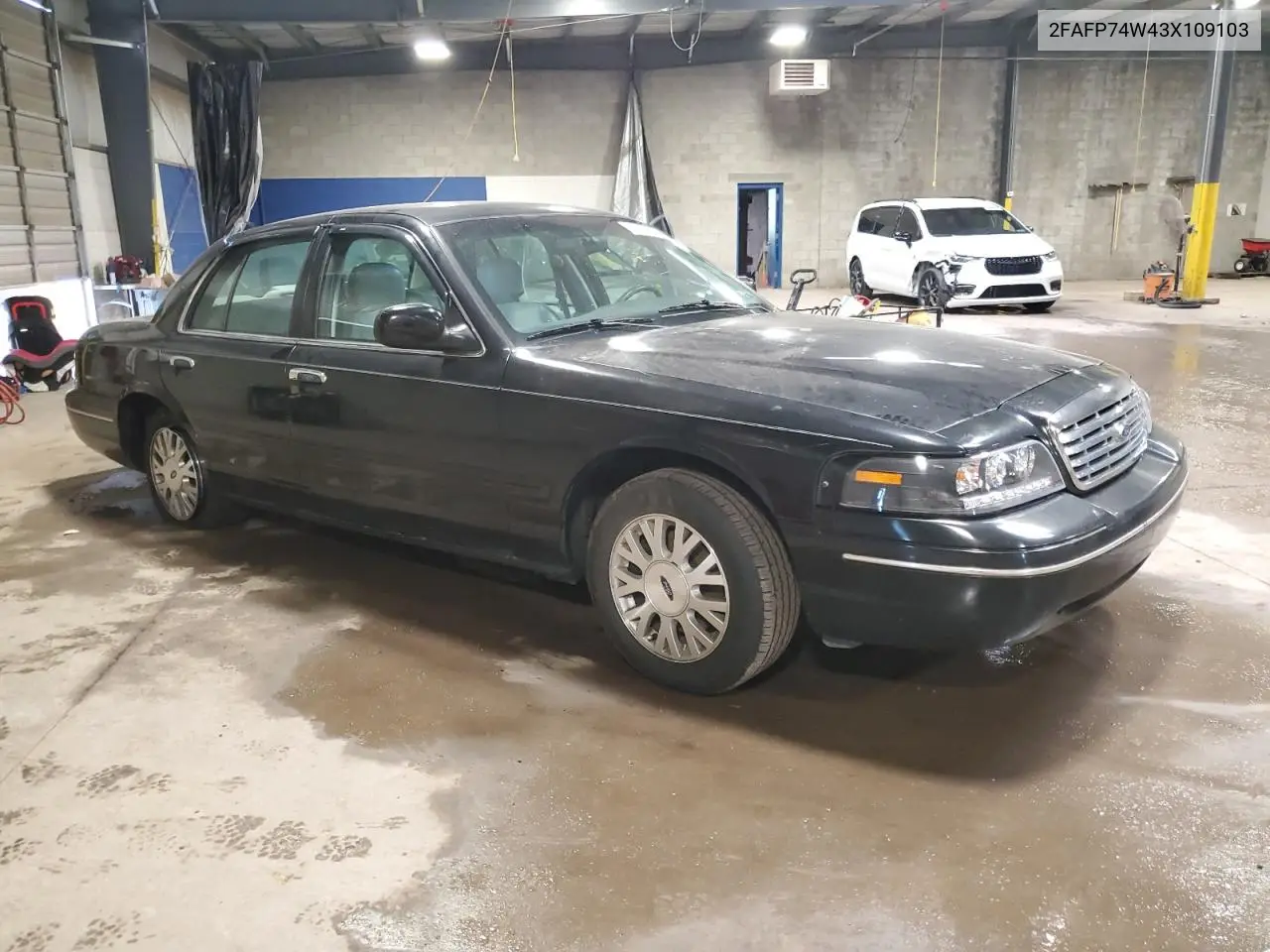 2003 Ford Crown Victoria Lx VIN: 2FAFP74W43X109103 Lot: 61750155