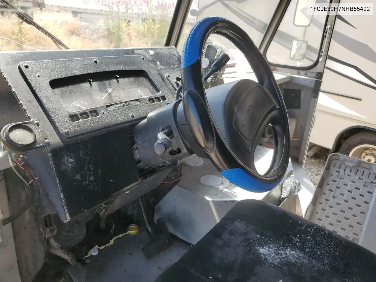 1992 Ford Econoline E350 Commercial Stripped Chassis VIN: 1FCJE39H7NHB55492 Lot: 62027265